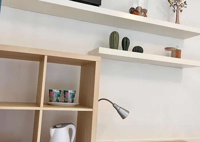 3 בית הארחה *